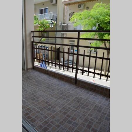 Loutraki Vibes Apartments المظهر الخارجي الصورة
